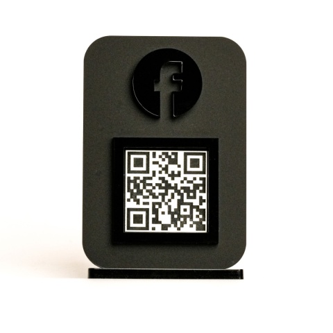 Mini tabliczka QR do social media – minimalistyczna plexi czarny mat
