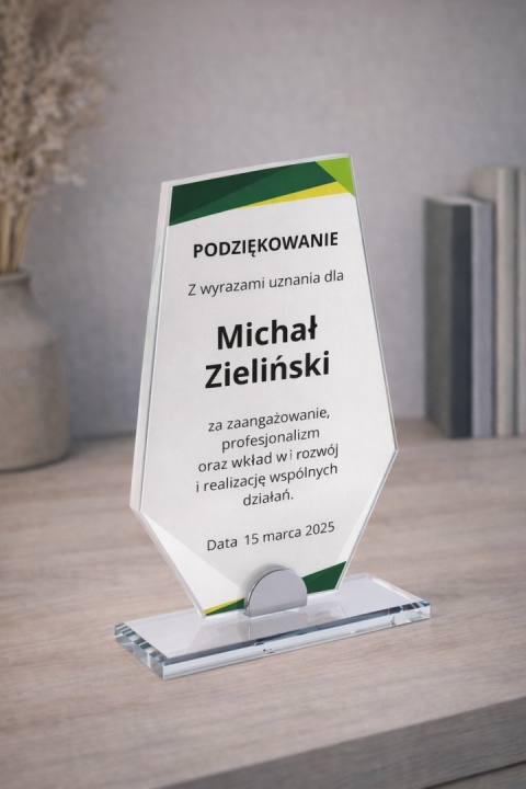 Statuetka szklana VERTEX 10 mm z personalizacją – nowoczesna nagroda firmowa